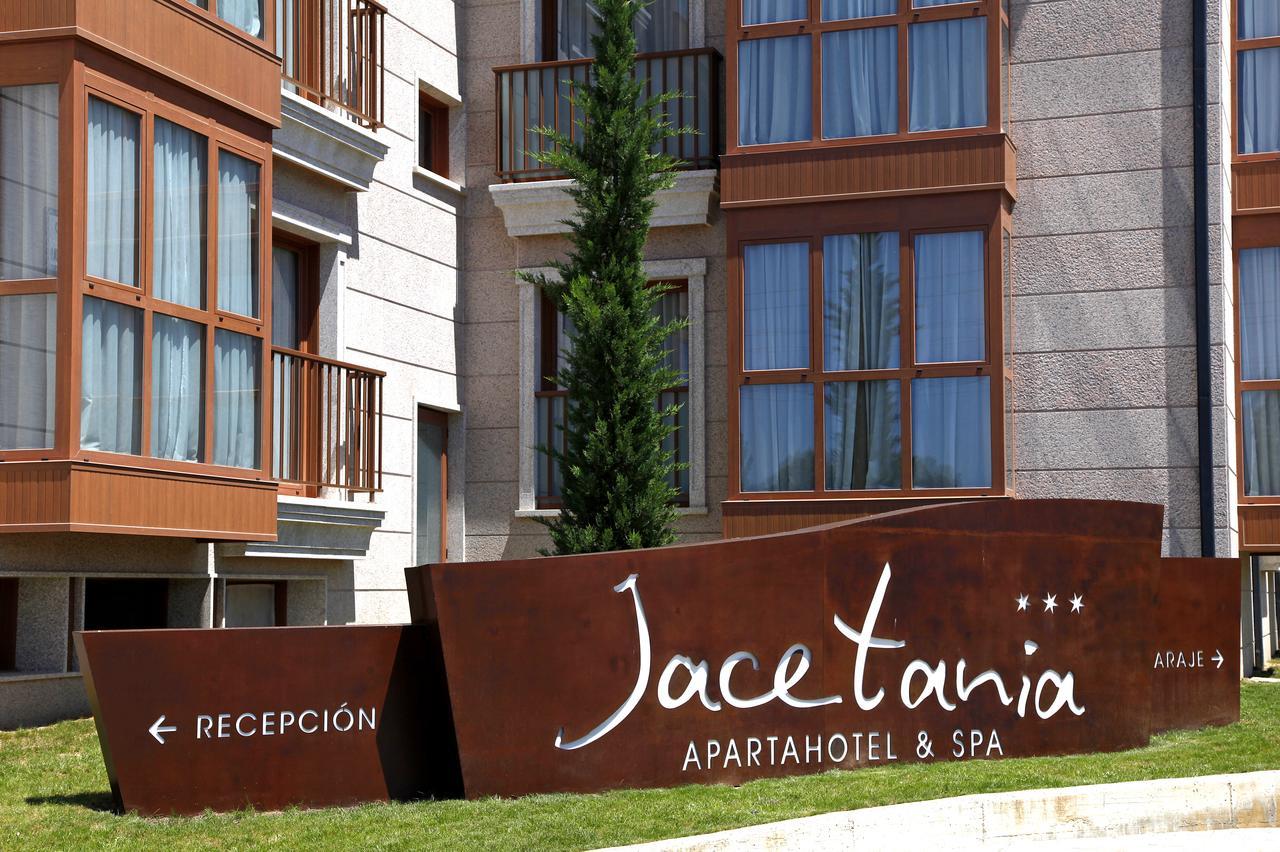 Apartahotel & Spa Jacetania Jaca Esterno foto